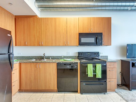 4th image of 1080 Park Blvd. #1109