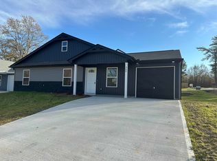 380 Edgefield St, Chesnee, SC 29323