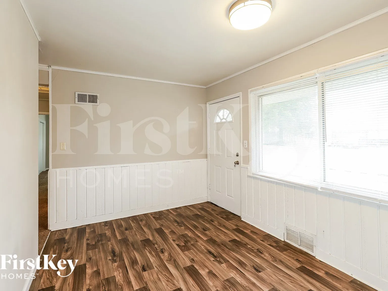 4 bed, 1.5 bath, 1200 sqft, $2,000 — Photo 4