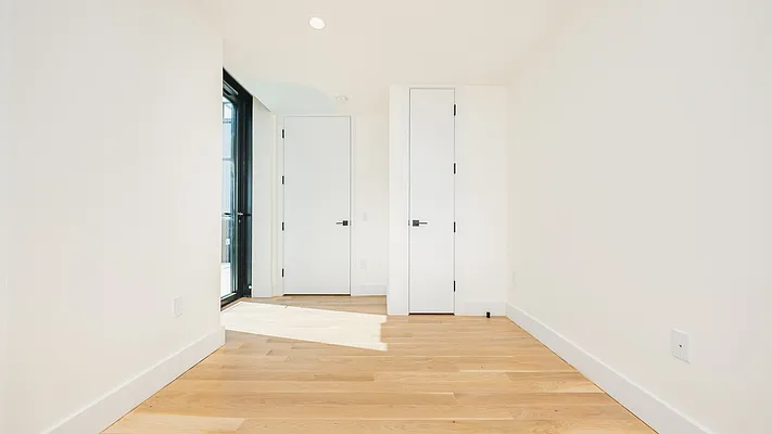 Rented by Nooklyn NYC LLC | media 13