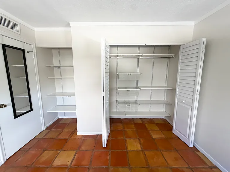 205 NE 3rd St #207 — Photo 10