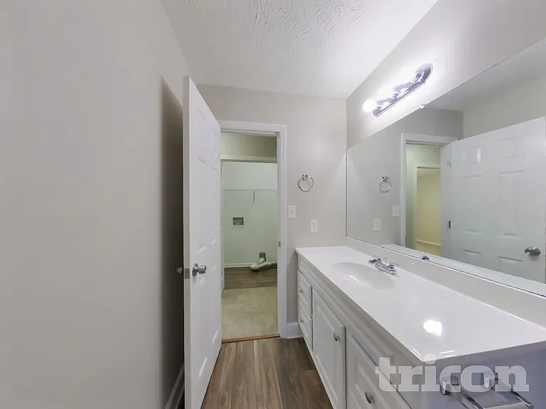 2796 Mountbery Dr — Photo 16