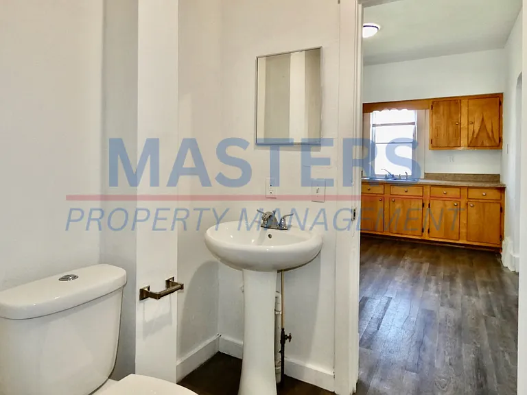 420 Everett St — Photo 20