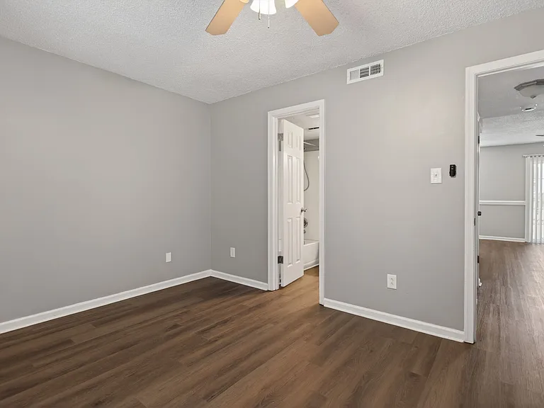 3528 Dublin Ct — Photo 17