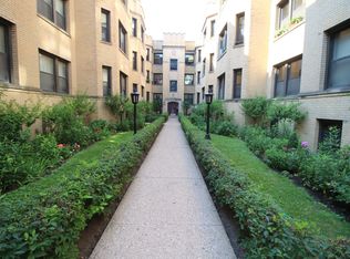 524 W Diversey Pkwy #3, Chicago, IL 60657