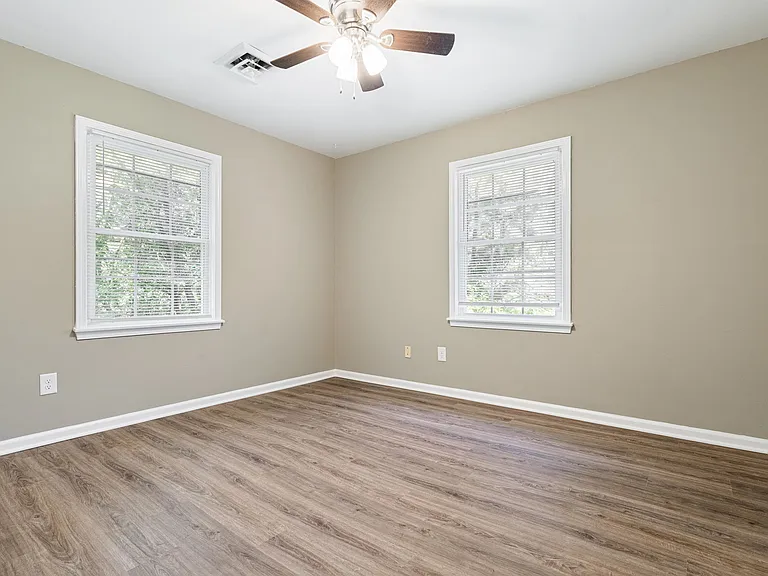 3212 Westbrook Dr #100 — Photo 25