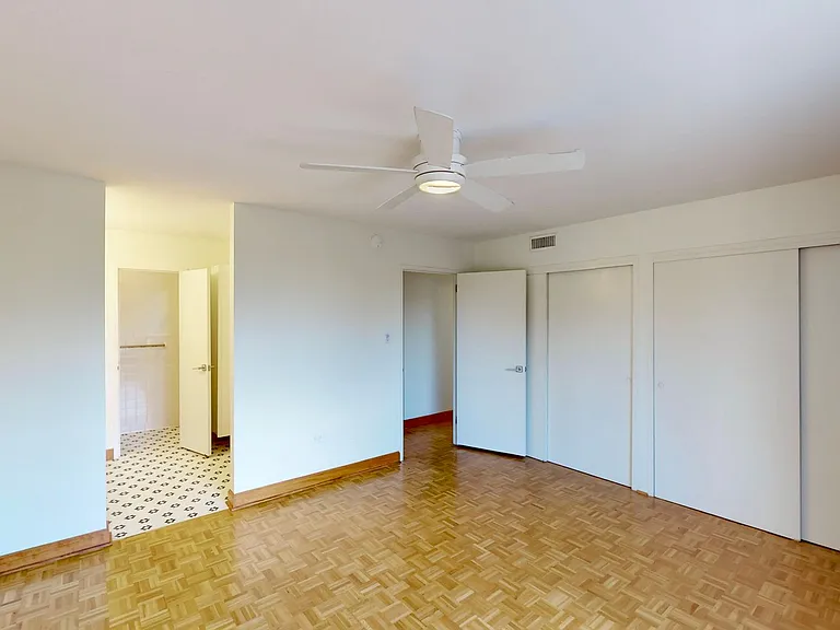 1300 Queens Rd #309 — Photo 21