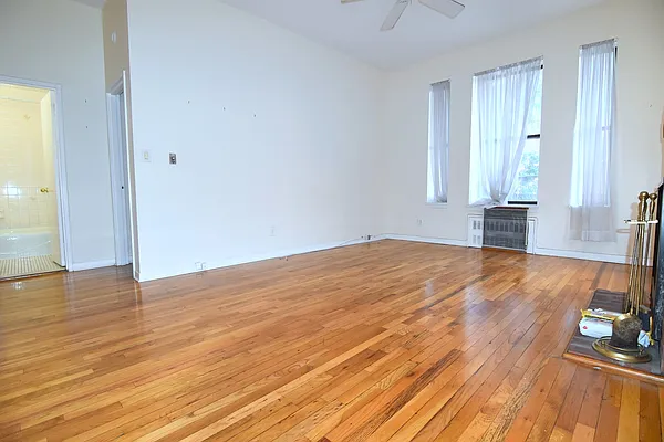 Rented by Manhattan Spaces | media 21