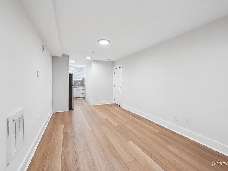 138 Clinton Park #C — Photo 4