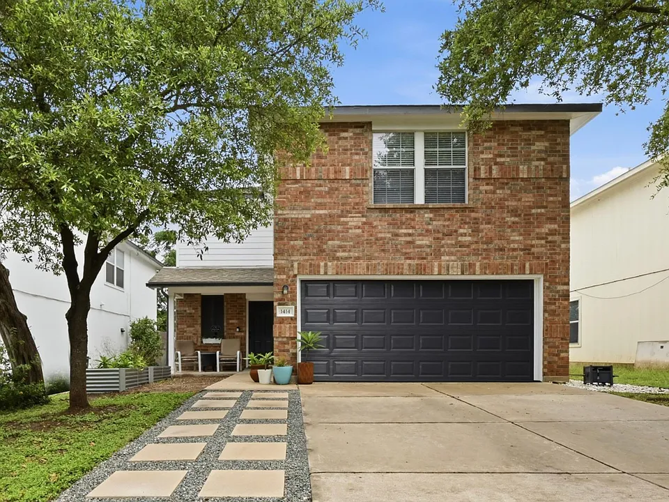 1414 Strickland Dr