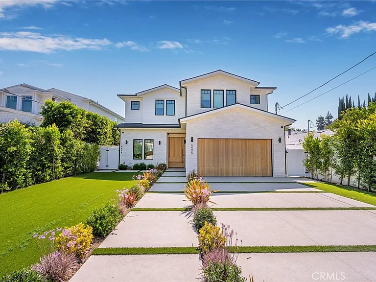 4906 Gaviota Ave — Photo 2