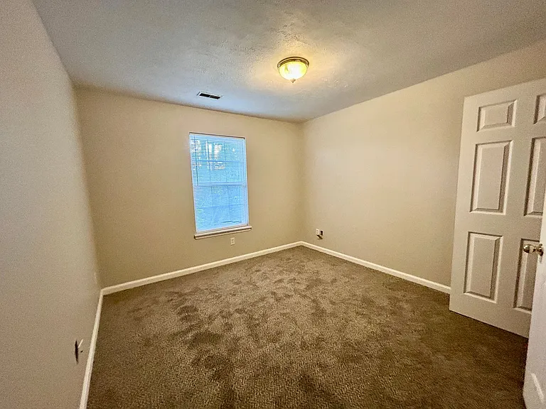 2084 Cornerstone Dr #C — Photo 5