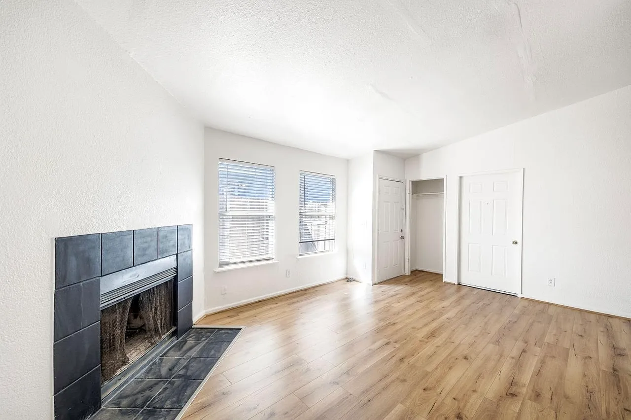5929 Clover Manor Way photo 1