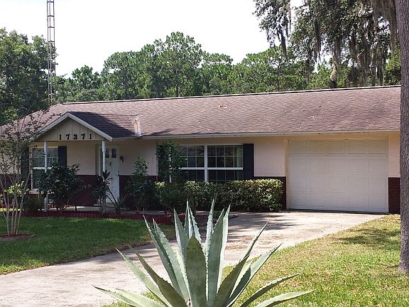 5th image of 17371 SE 18th St