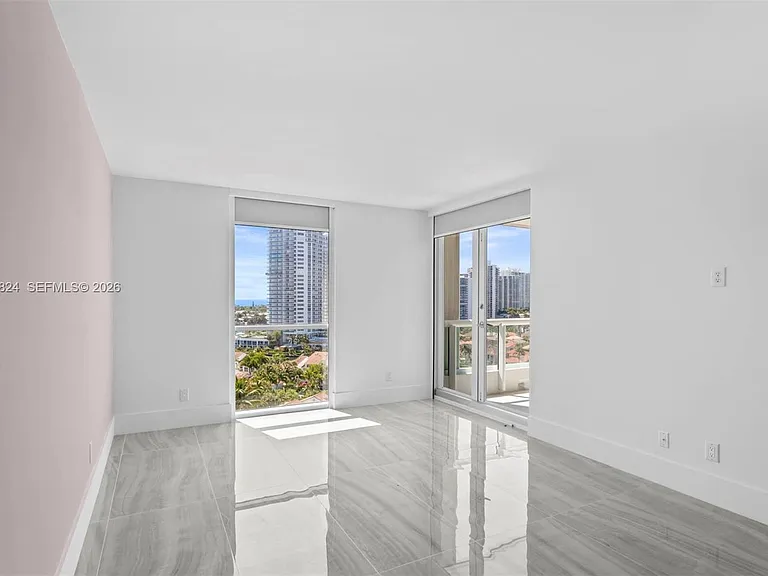 21055 Yacht Club Dr #1409 — Photo 20