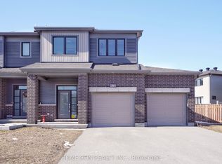 50 Natare Pl, Ottawa, ON K2T0P3