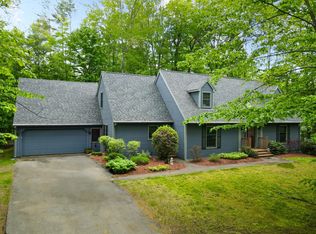 39 Robertson Dr, Gilford, NH 03249