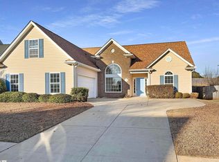 32 Hurshfield Ct, Taylors, SC 29687