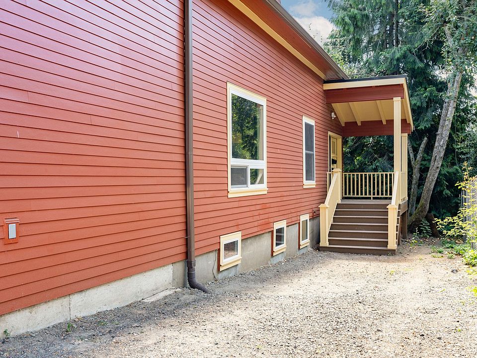 West entrance to porch