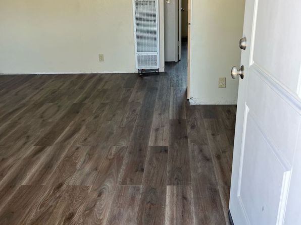 1127 E Laurel Dr APT 8