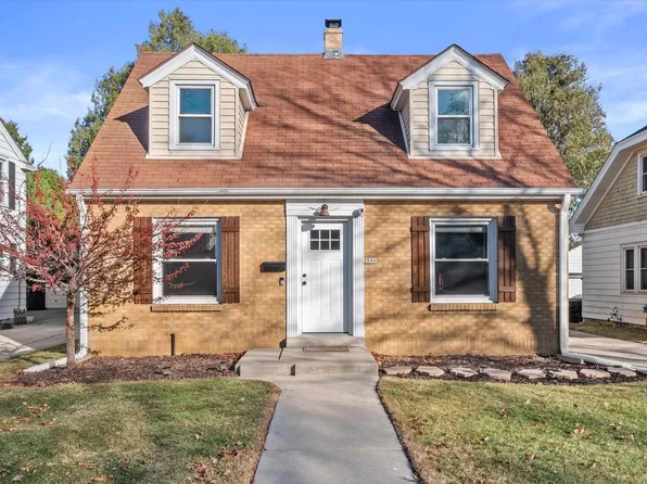 2046 South 94th STREET, West Allis, WI 53227