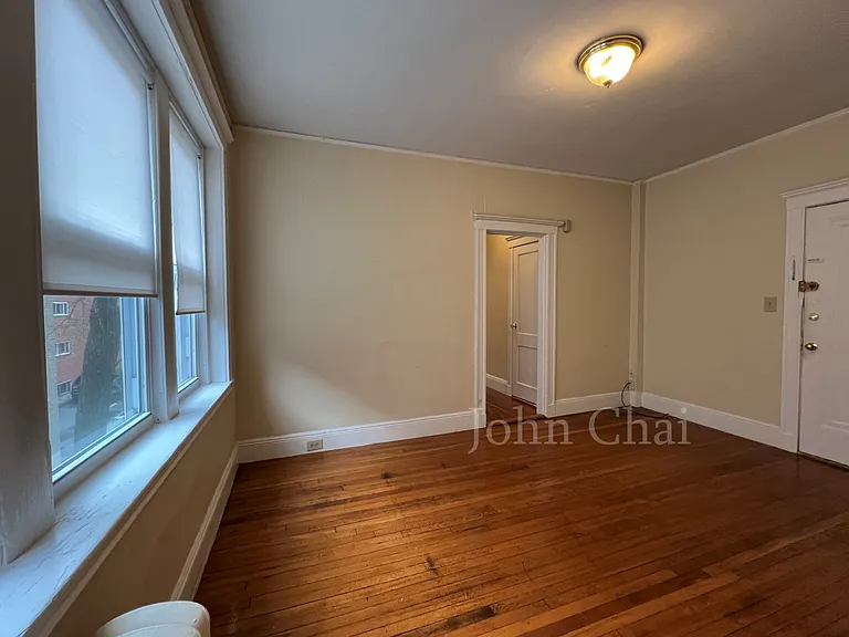 64 Woodstock Ave #8 — Photo 5