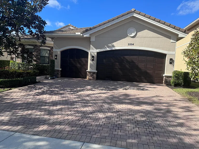 9504 Equus Cir — Photo 2