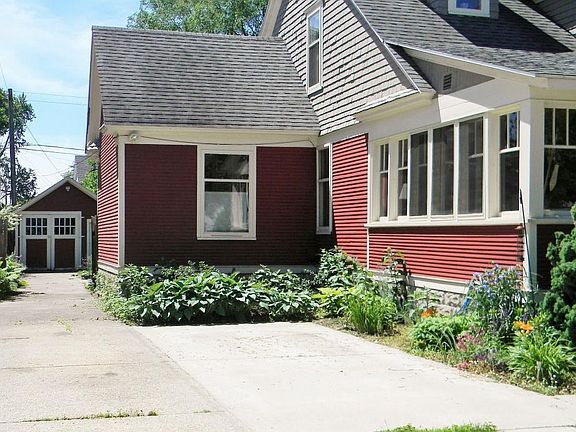 4th image of 262 W 12th St