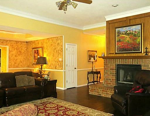 3rd image of 2805 Wessex Ct