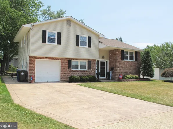 2302 Brandeis Ave, Cinnaminson, NJ 08077