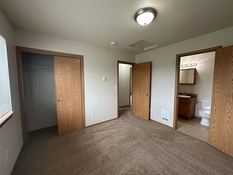 5752 Legoe Ave #202 — Photo 16