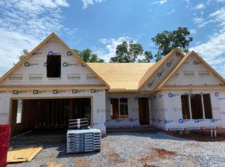 208 Double Crest Dr, Taylors, SC 29687