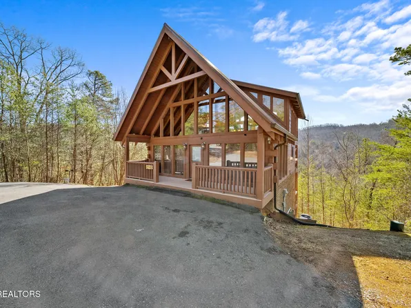 1619 Barn Door Ln, Sevierville, TN 37862