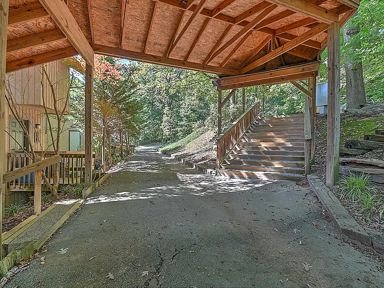 109 Beechnut St #7 — Photo 39