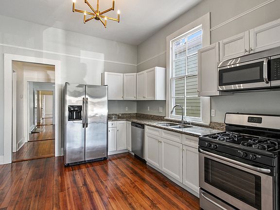 2nd image of 2421 Valence St