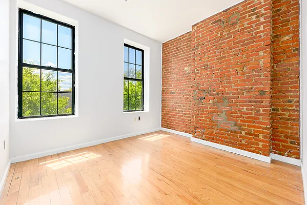 Rented by Keyo  | media 50