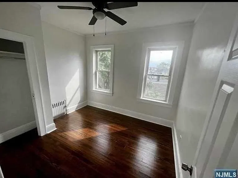 85 Macarthur Ave #2 — Photo 8