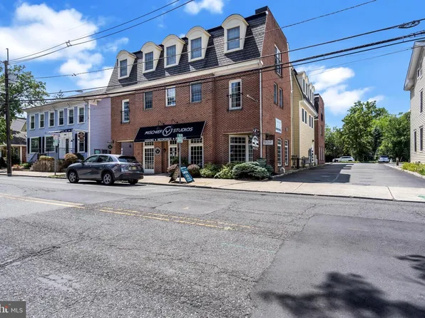 12 S Main St APT 4, Pennington, NJ 08534