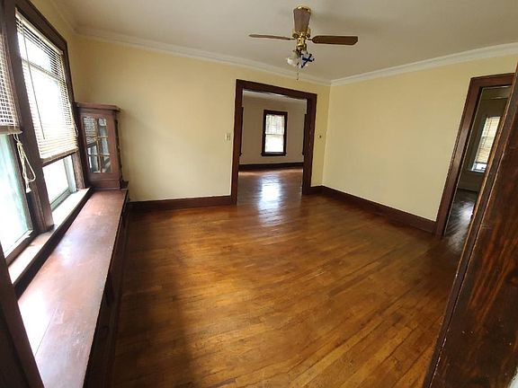 4th image of 1331 Edwards Ave #Up