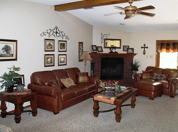 3rd image of 1108 W University Dr