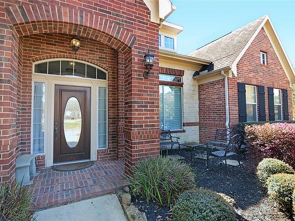 2nd image of 14702 Mineral Springs Cir