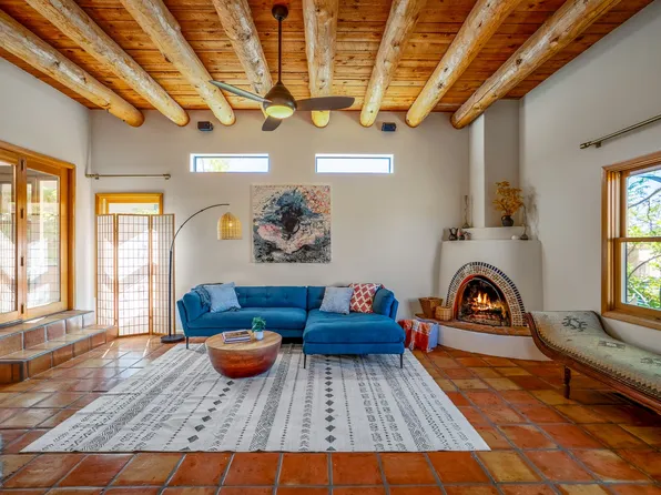 2876 Plaza Blanca, Santa Fe, NM 87507