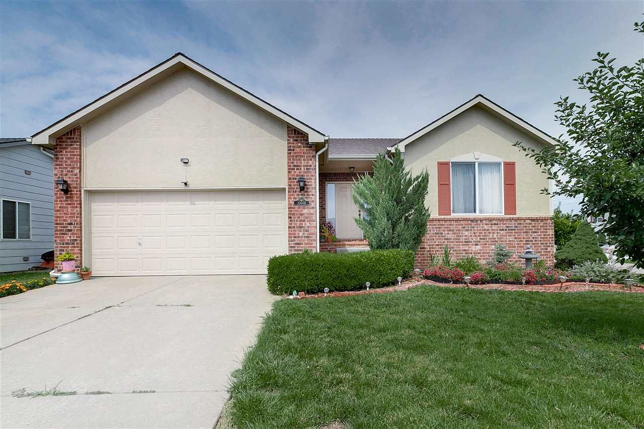 10609 E Fawn Grove St, Wichita, KS 67207 Zillow