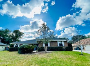 2466 Stonebridge Dr, Orange Park, FL 32065