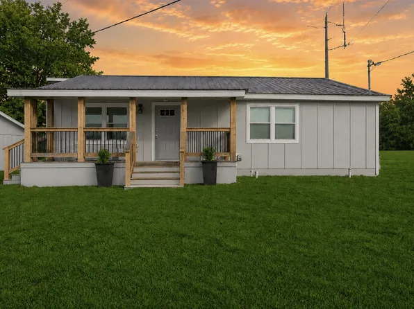 108 Reservoir St, Sulphur Springs, TX 75482