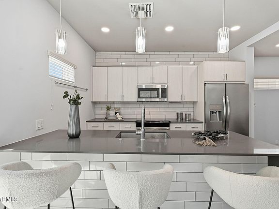 4th image of 2727 E THOMAS Road #5