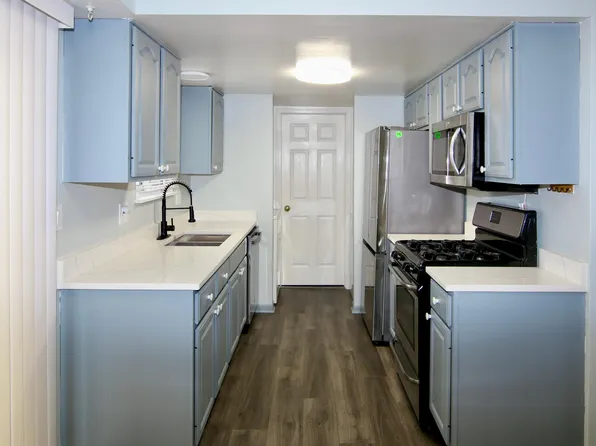 1840 Whitney Dr, Hanover Park, IL 60133