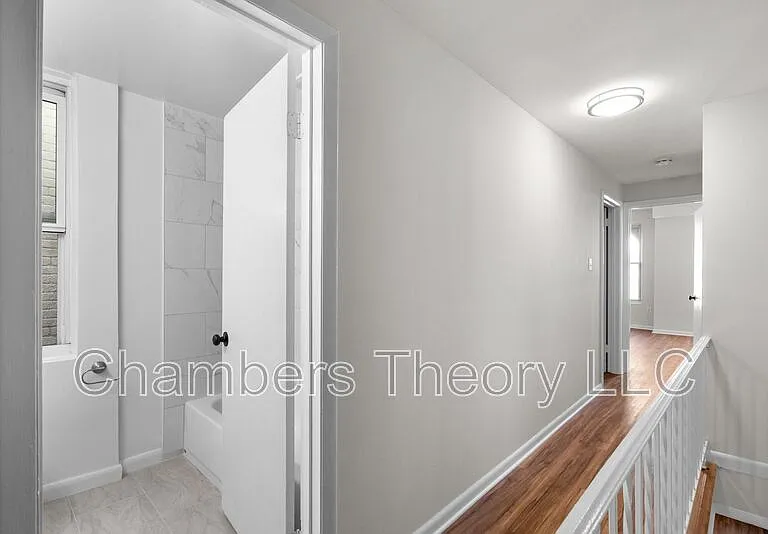 1309 Emerald St NE — Photo 16