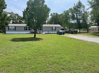 696 N City View Rd, Ponca City, OK 74604