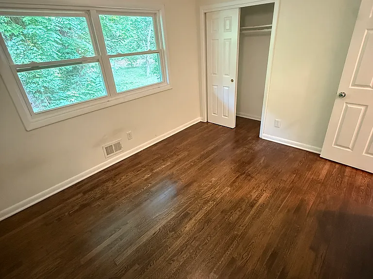 4078 Flintridge Dr — Photo 8